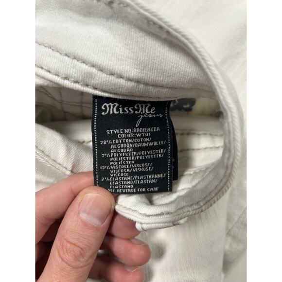 Miss Me Jeans Women’s 31 (32) White Mid Rise Easy Ankle Skinny Zipper Pockets - Picture 5 of 15
